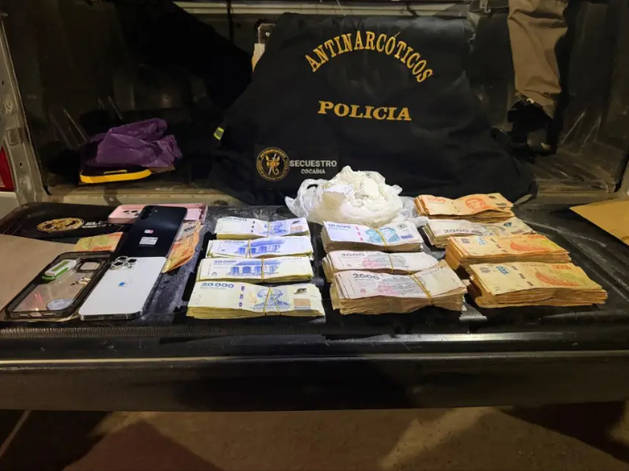 Secuestraron cocaína y más de $8 millones tras una requisa en villa Itatí