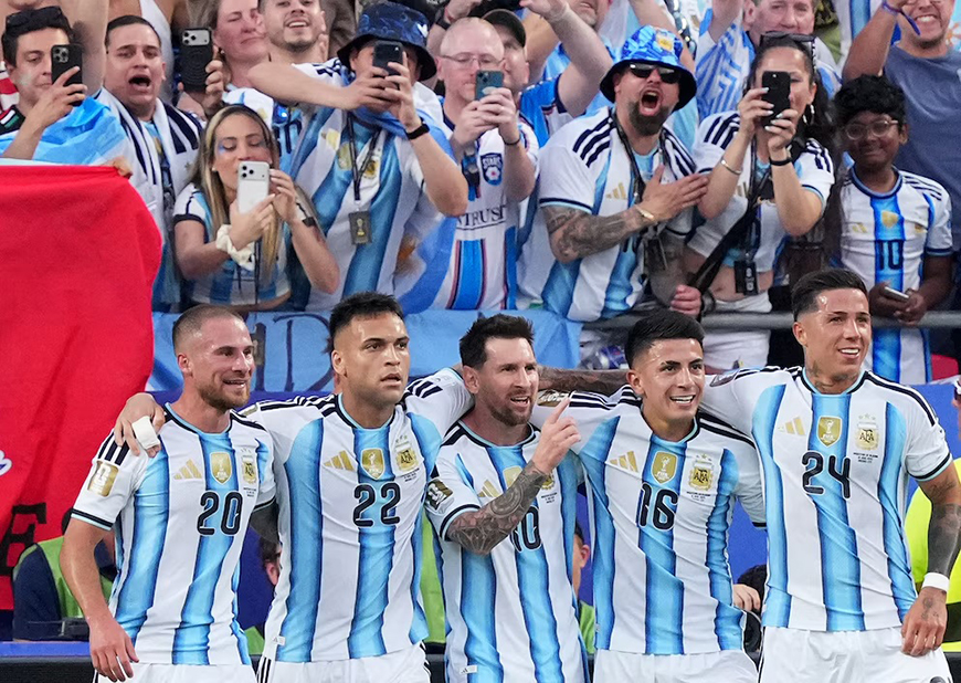 Triplete de Messi, partido 200 e hito histórico en la cima de los mundiales