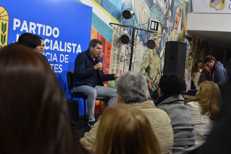 Uñac: «Ir a la sede con los compañeros, para mí, es un gesto súper necesario»