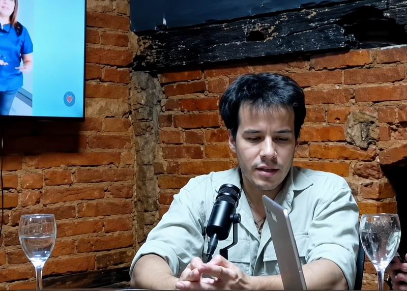 Rodríguez Nazer: «Estamos conectados e incomunicados al mismo tiempo»
