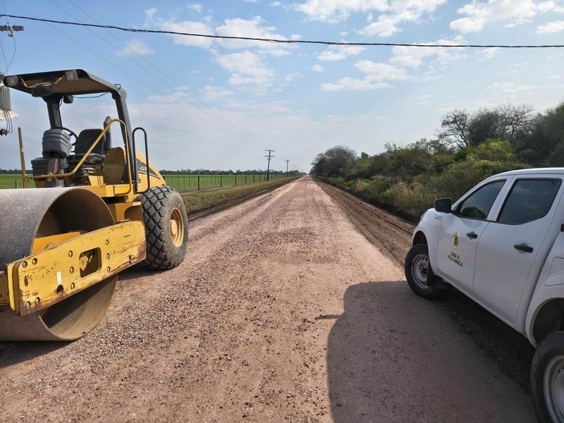 Las Piedritas–Tres Estacas: comenzó el enripiado que mejorará la conectividad