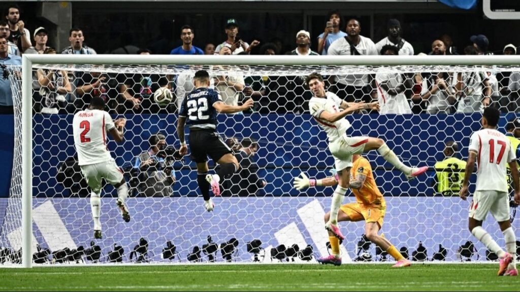 ¡Agarrate España!: Argentina le ganó 2 a 1 a Inglaterra en un partido infartante y es finalista