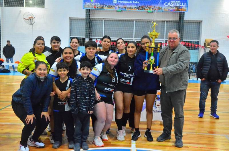 Castelli vibró con el cierre de la Liga Castelense en el Arena Impenetrable