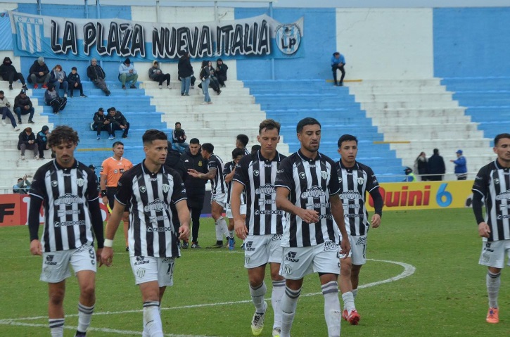 Primera Nacional: For Ever recibe a Acassuso con el debut de Cravero