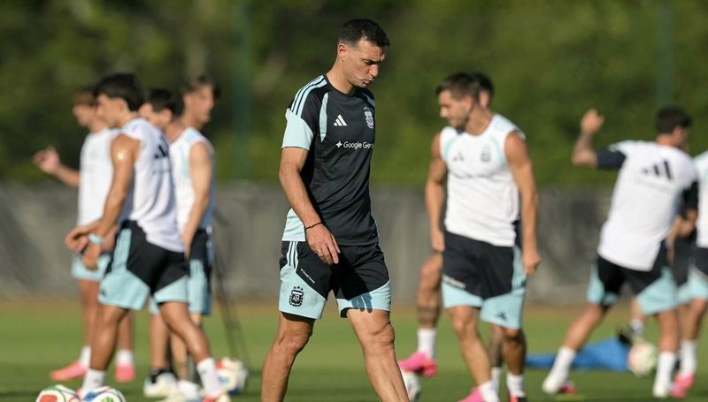Scaloni ajusta detalles para el duelo ante Suiza por los Cuartos