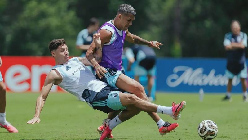 La Albiceleste comenzó la preparación para el duelo decisivo ante España