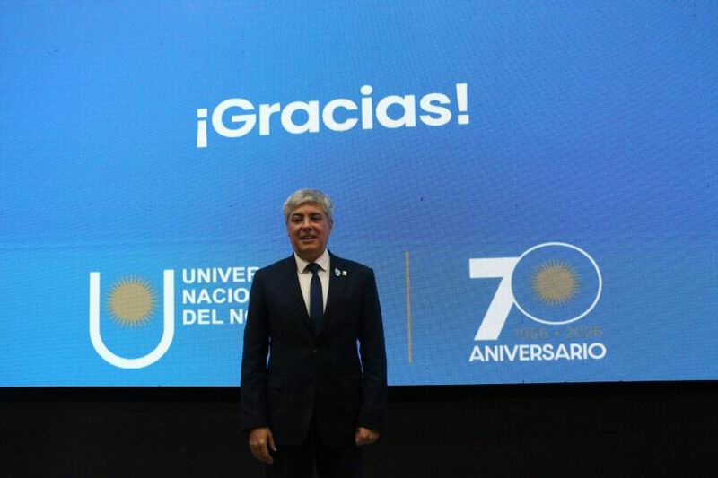 Omar Larroza asumió y definió los ejes de su segundo mandato frente a la Unne