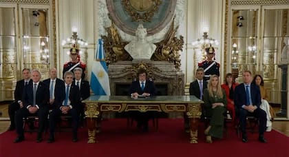 Milei presentó la reforma de la Carta Orgánica del Banco Central y anunció un paquete de cambios económicos