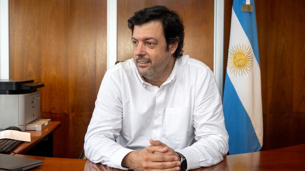 NUEVA BAJA EN EL GABINETE DE MILEI| Se va Darío Genua, secretario de Ciencia y Tecnología, y Diego Santilli decide su reemplazo