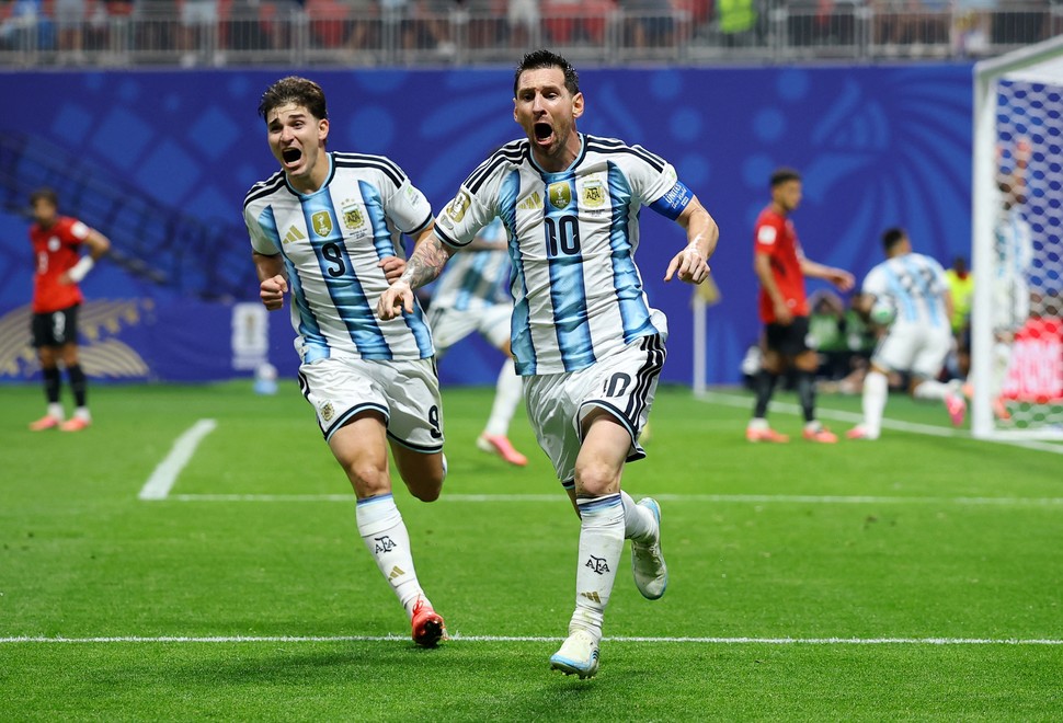 Argentina se metió en cuartos con el gol histórico de Enzo Fernández: le ganó 3 a 2 a Egipto