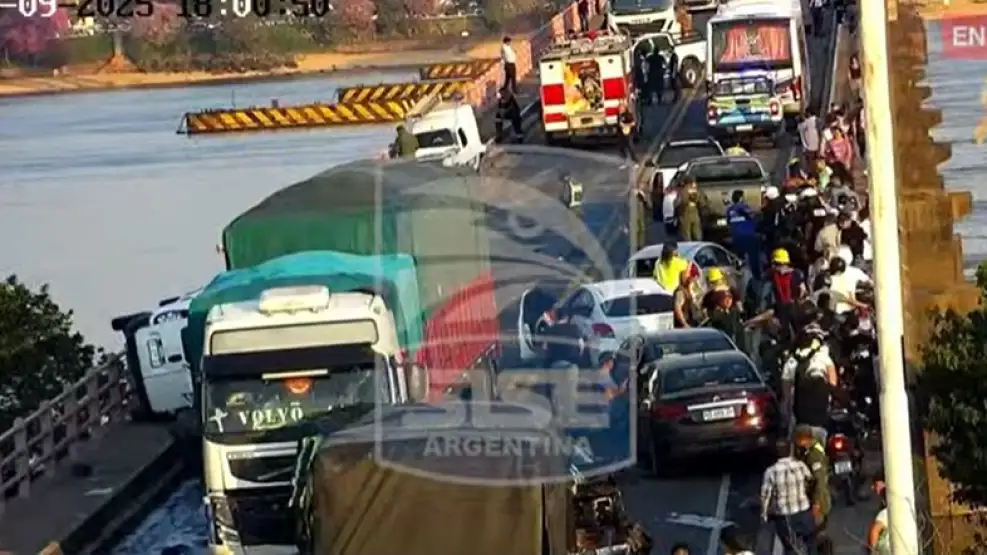 IDEA RADICAL| Proponen reactivar el histórico servicio de balsas entre Chaco y Corrientes para descomprimir el puente General Belgrano