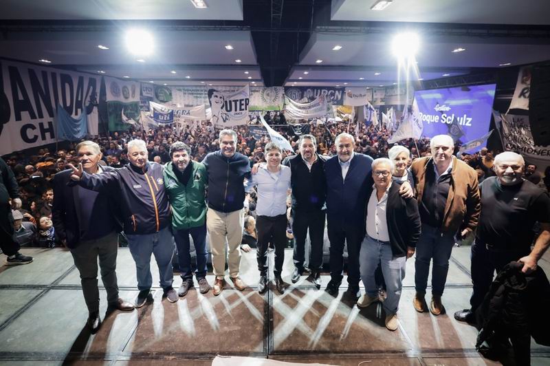 Kicillof cuestionó el rumbo económico y convocó al peronismo a construir hacia 2027