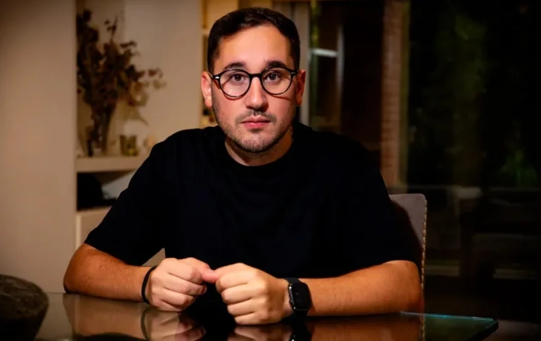 Pérez Pons impulsa la renovación política y medidas contra el sobreendeudamiento