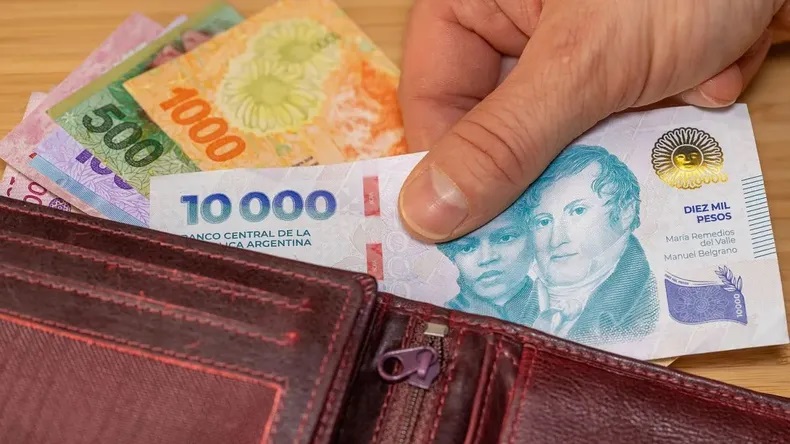 La CGT y las dos CTA pidieron un salario mínimo de $1 millón y empresarios un aumento menor al 2%: sin acuerdo define el Gobierno