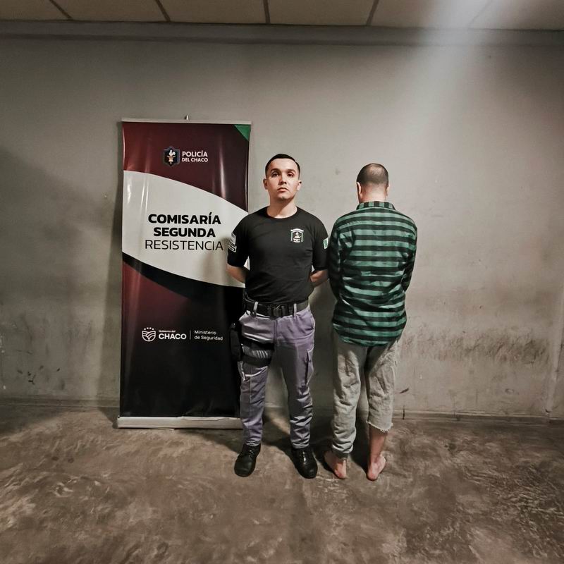 La acosaba tomándole fotos, ya fue detenido
