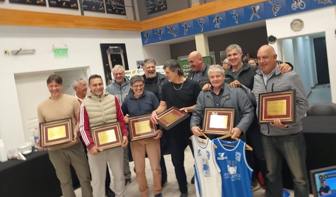 Homenaje a los campeones chaqueños del Argentino de 1996