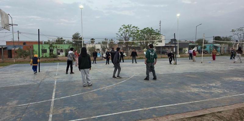 Vóley: Municipio fortalece el deporte e inclusión en el barrio Matadero