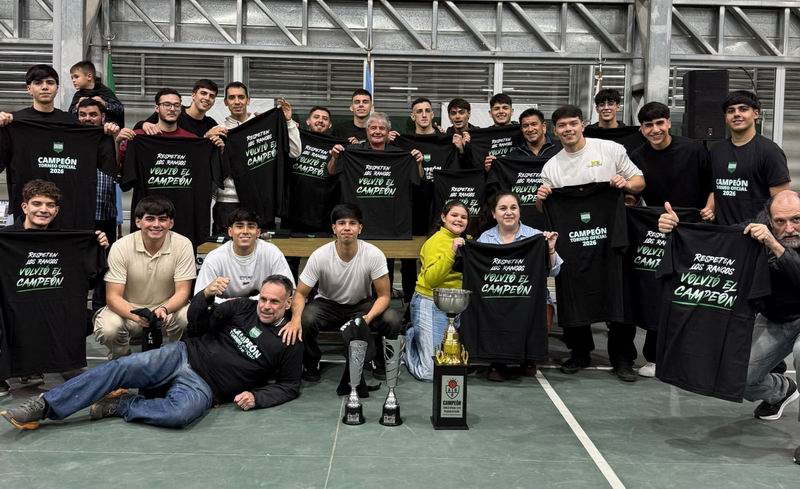 El Bólido Verde homenajeó a toda su familia con una Cena de Campeones