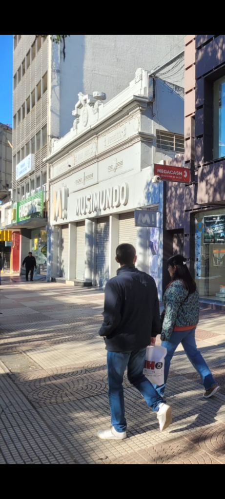 Musimundo cerró todas sus sucursales en Chaco: extrabajadores esperan los telegramas y temen por sus indemnizaciones
