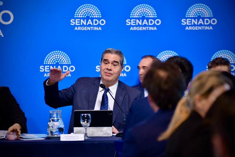 La industria cae y Capitanich advierte: «No hay recuperación económica»