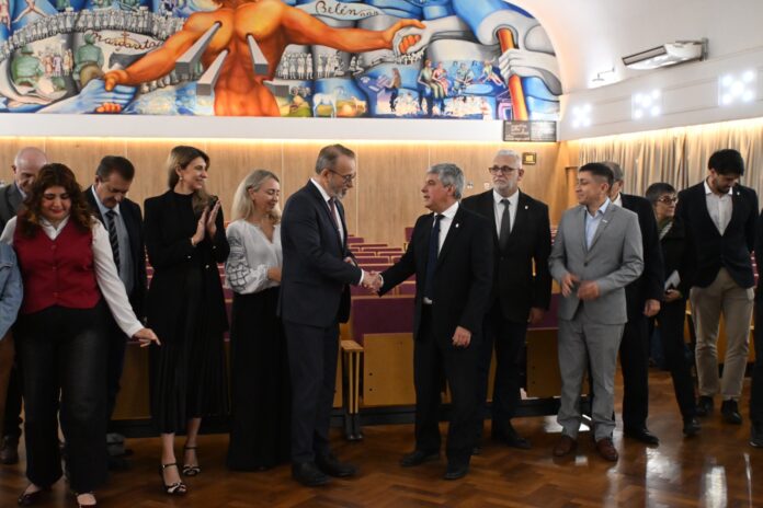 El Embajador de Ucrania en la UNNE: intercambios académicos y culturales