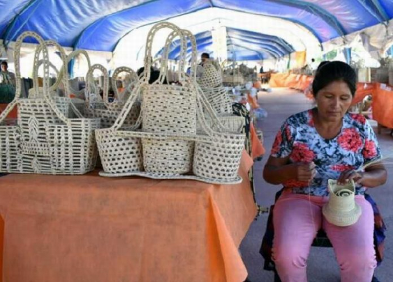 Hoy culmina la 49ª Feria de Artesanía Aborigen Chaqueña