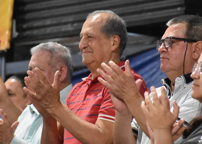 Papp destacó el trabajo conjunto de los jóvenes en el Desfile de Carrozas