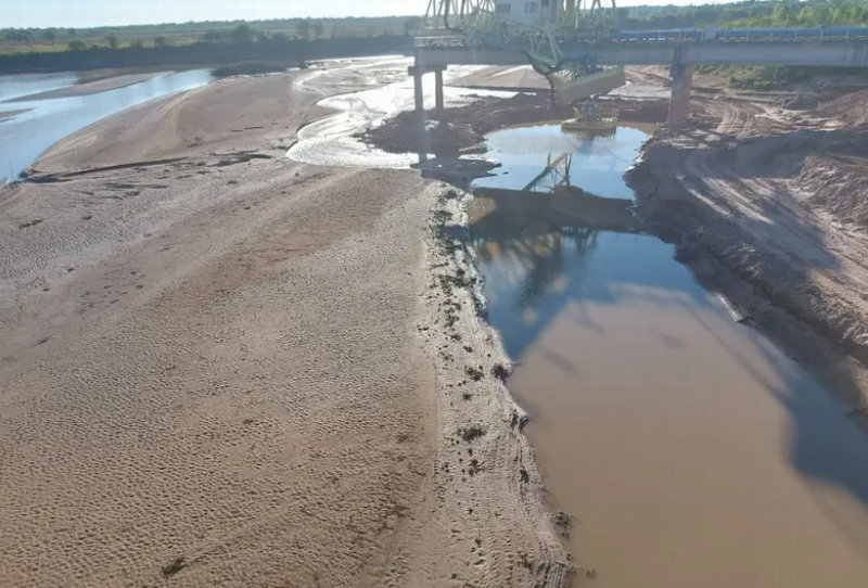 Realizan trabajos para sostener el abastecimiento de agua en El Impenetrable