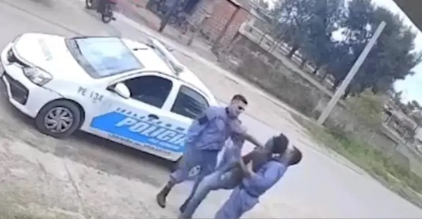 Separaron de la fuerza a dos policías que agredieron a un hombre en Villa Ángela