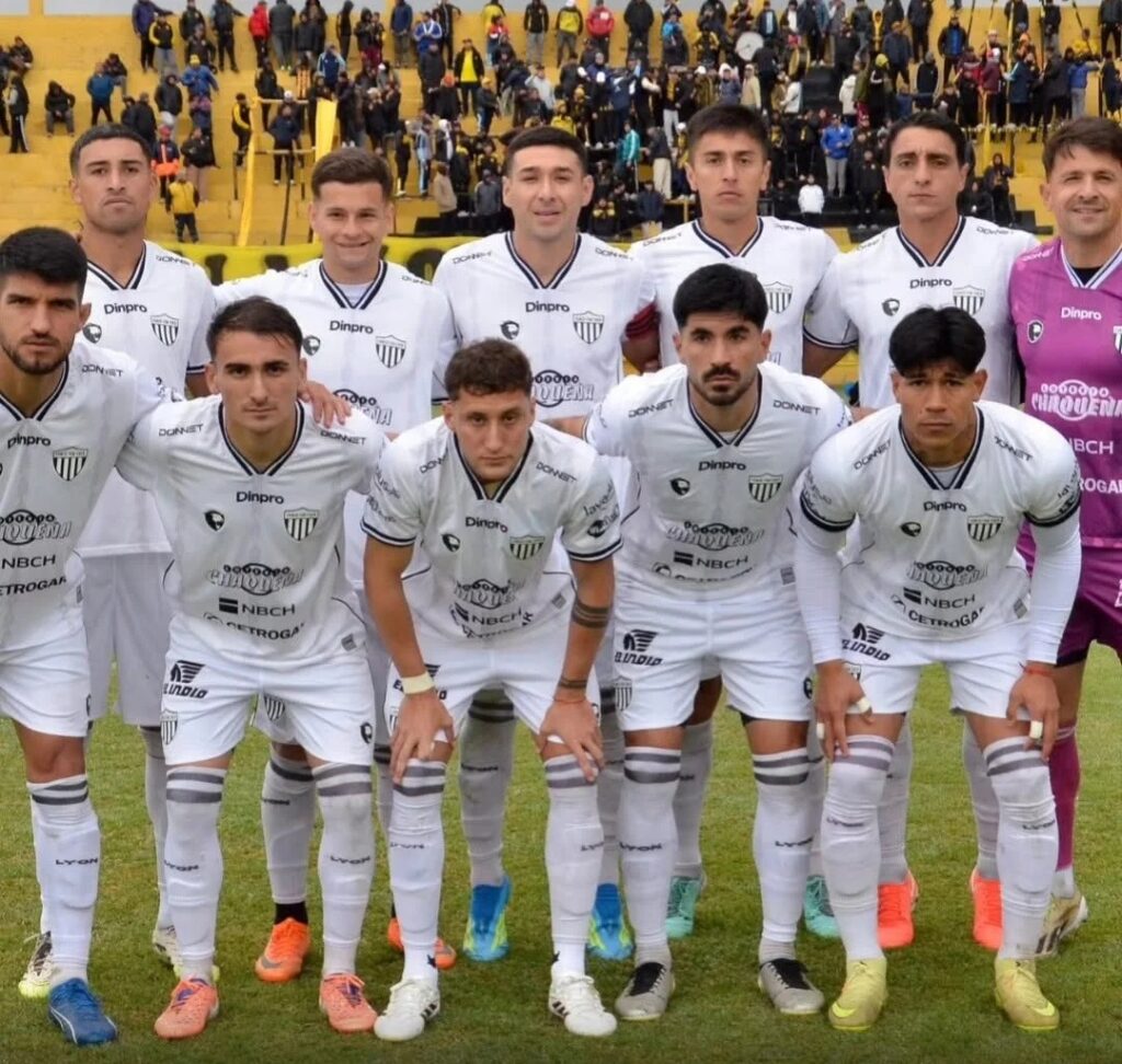 For Ever rescató un punto en su visita a Santiago del Estero y ahora espera por Almirante Brown