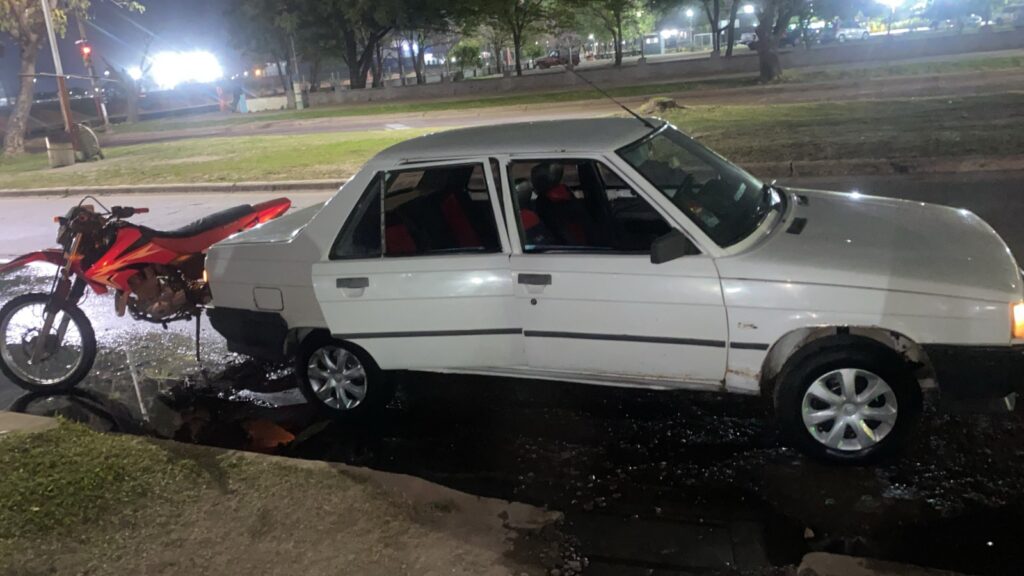 Resistencia: demoraron a dos hombres con cinco centros de llanta cerca de la Terminal