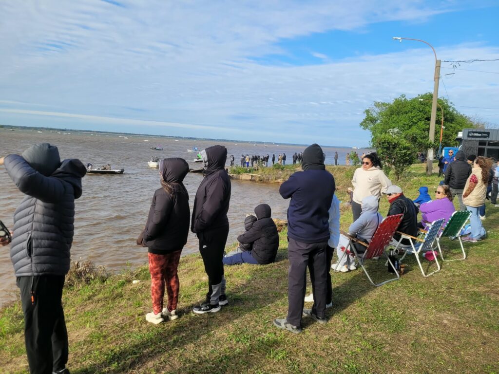 Isla del Cerrito a pleno: casi 200 lanchas y una multitud en una jornada que potencia el turismo chaqueño