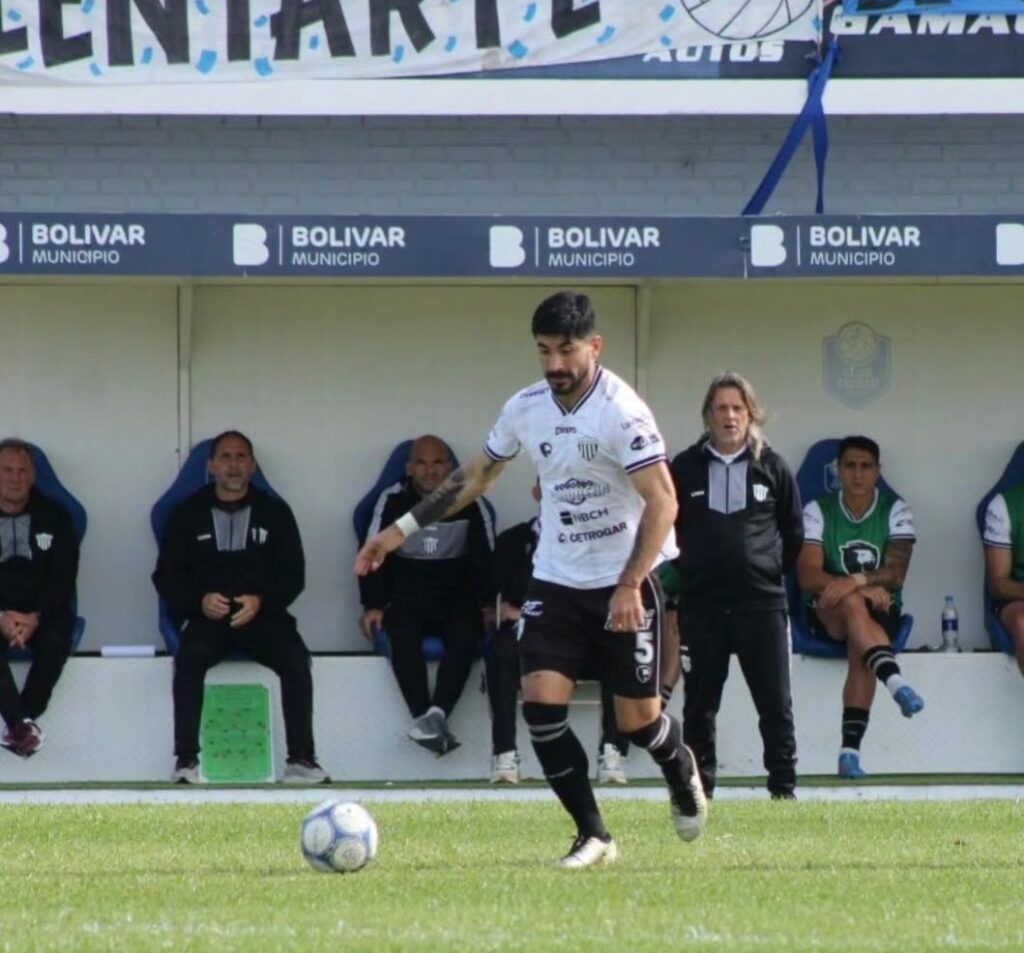 For Ever se volvió con las manos vacías: cayó 2-1 ante Ciudad Bolívar