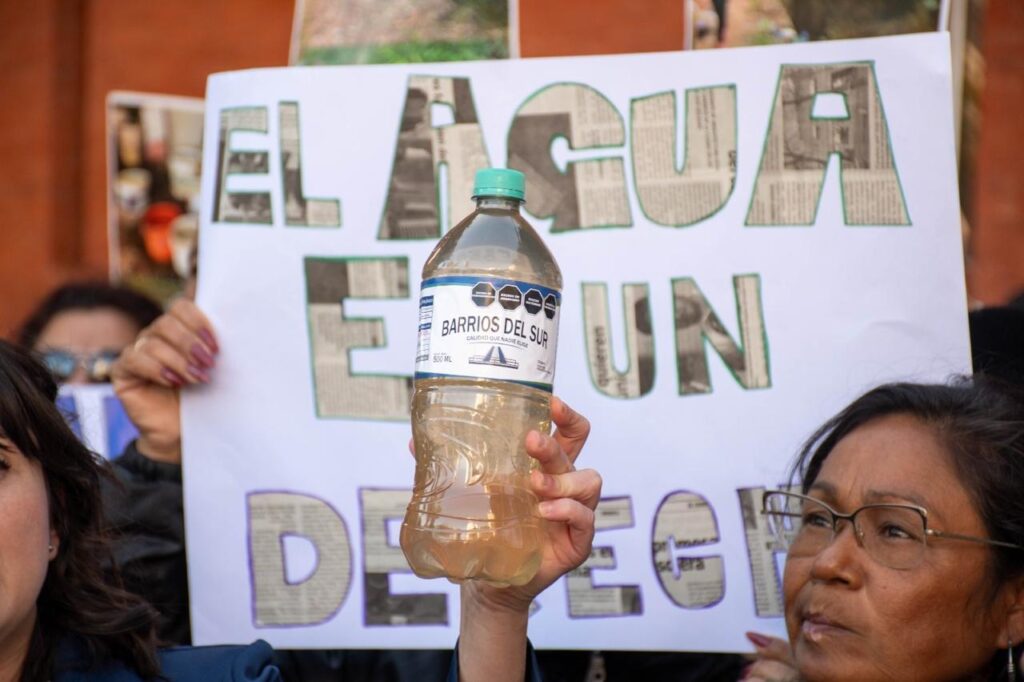 El agua en el barrio ZAMPA: temen que el Gobierno intervenga, pero para revertir el fallo de la Justicia