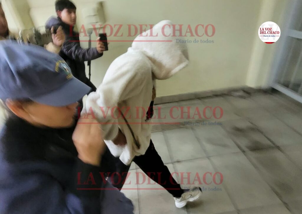 Fue llevada a declarar la mujer detenida por quemar con agua hirviendo a su expareja en Resistencia