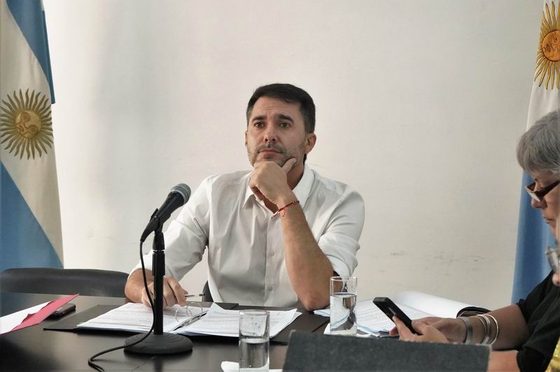 Benítez Molas impulsa una ley para capacitar al personal gastronómico