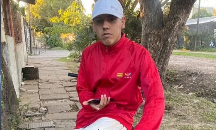 Buscan intensamente a un joven de 21 años que desapareció tras visitar a su novia