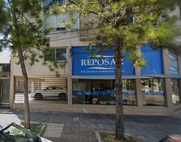 Ladrones entraron a un departamento céntrico y y se llevaron más de $31 millones y un arma