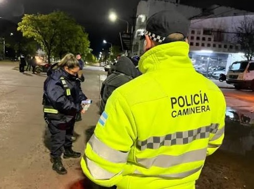Más de 400 demorados y 471 motos secuestradas en operativos policiales