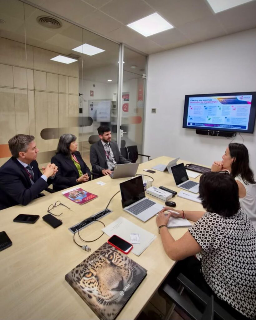 Zdero abrió agenda con Cataluña: Acció promete venir al Chaco