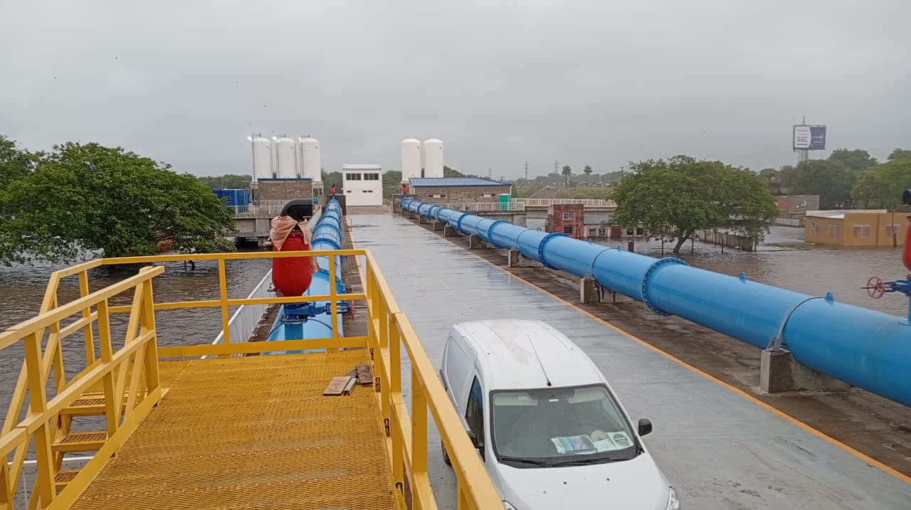 LA CRECIDA DEL PARANÁ AFECTA EL SISTEMA DE AGUA POTABLE EN EL ÁREA METROPOLITANA DE RESISTENCIA