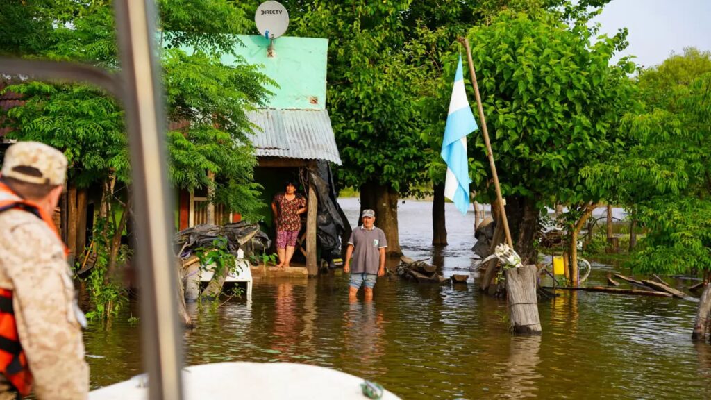 Emergencia hídrica en Chaco: más de 130 familias evacuadas entre Colonia Benítez y Barranqueras