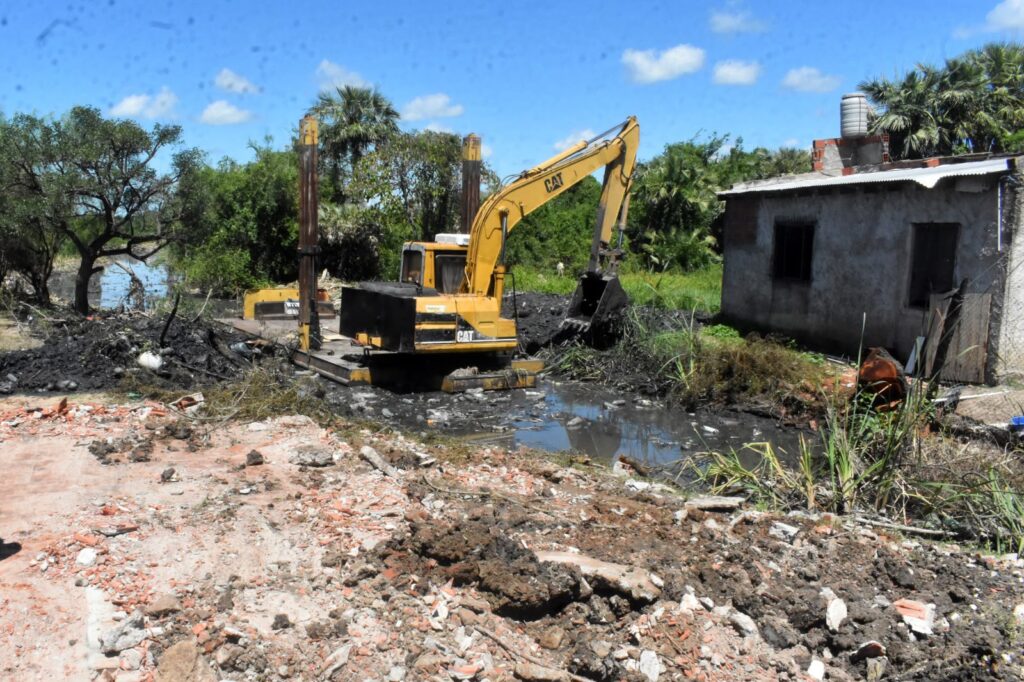 PUERTO VILELAS| Desobstruyen desagües para mitigar los efectos de El Niño