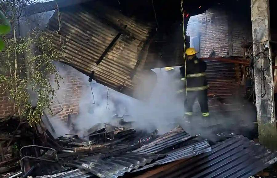 Incendio en una vivienda movilizó a Bomberos durante la madrugada en Resistencia